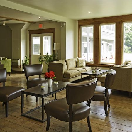 Pine Lodge Muskoka Хантсвилл Экстерьер фото