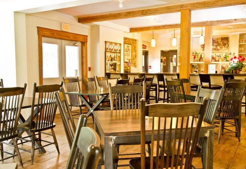 Pine Lodge Muskoka Хантсвилл Экстерьер фото