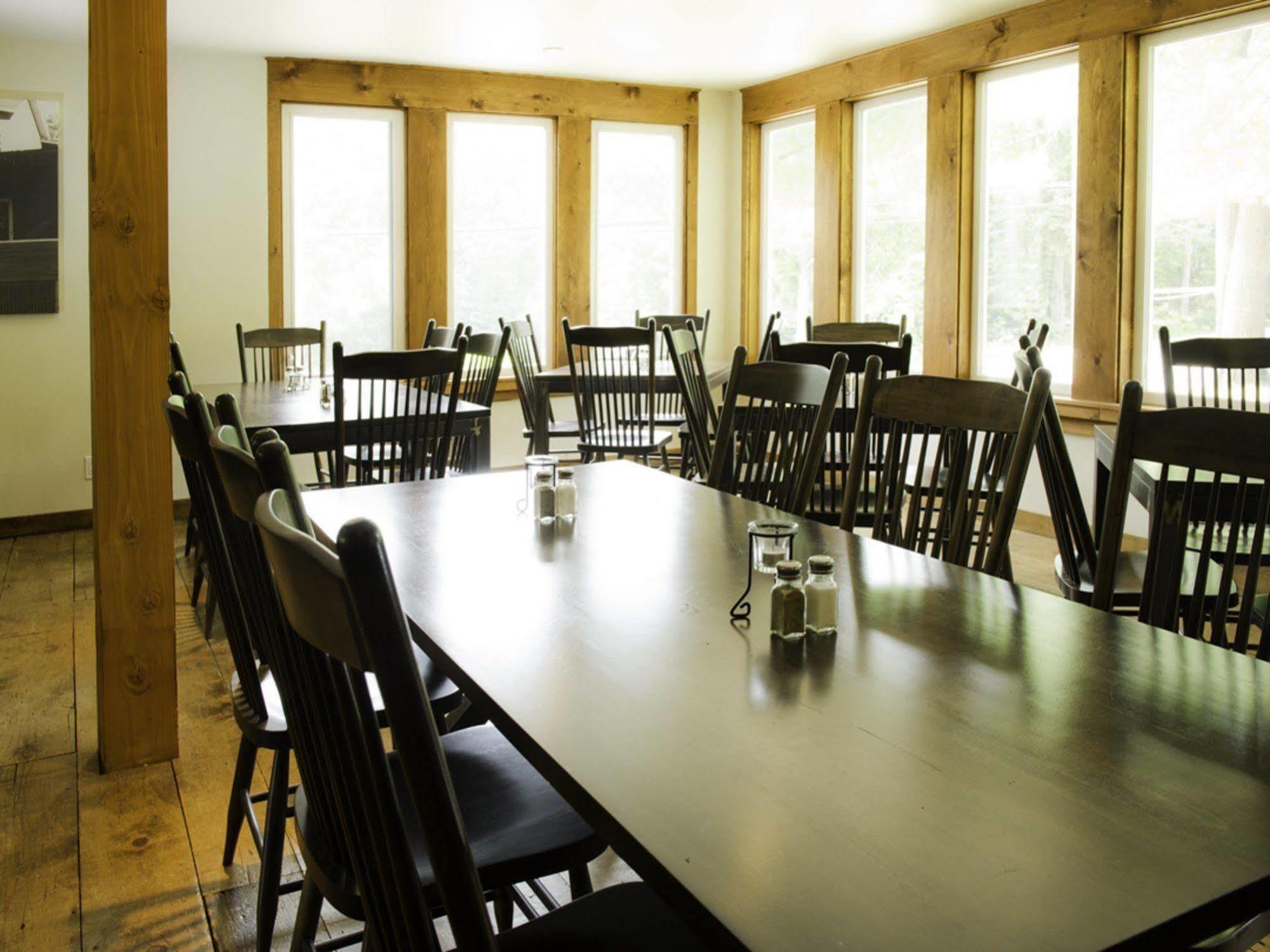 Pine Lodge Muskoka Хантсвилл Экстерьер фото