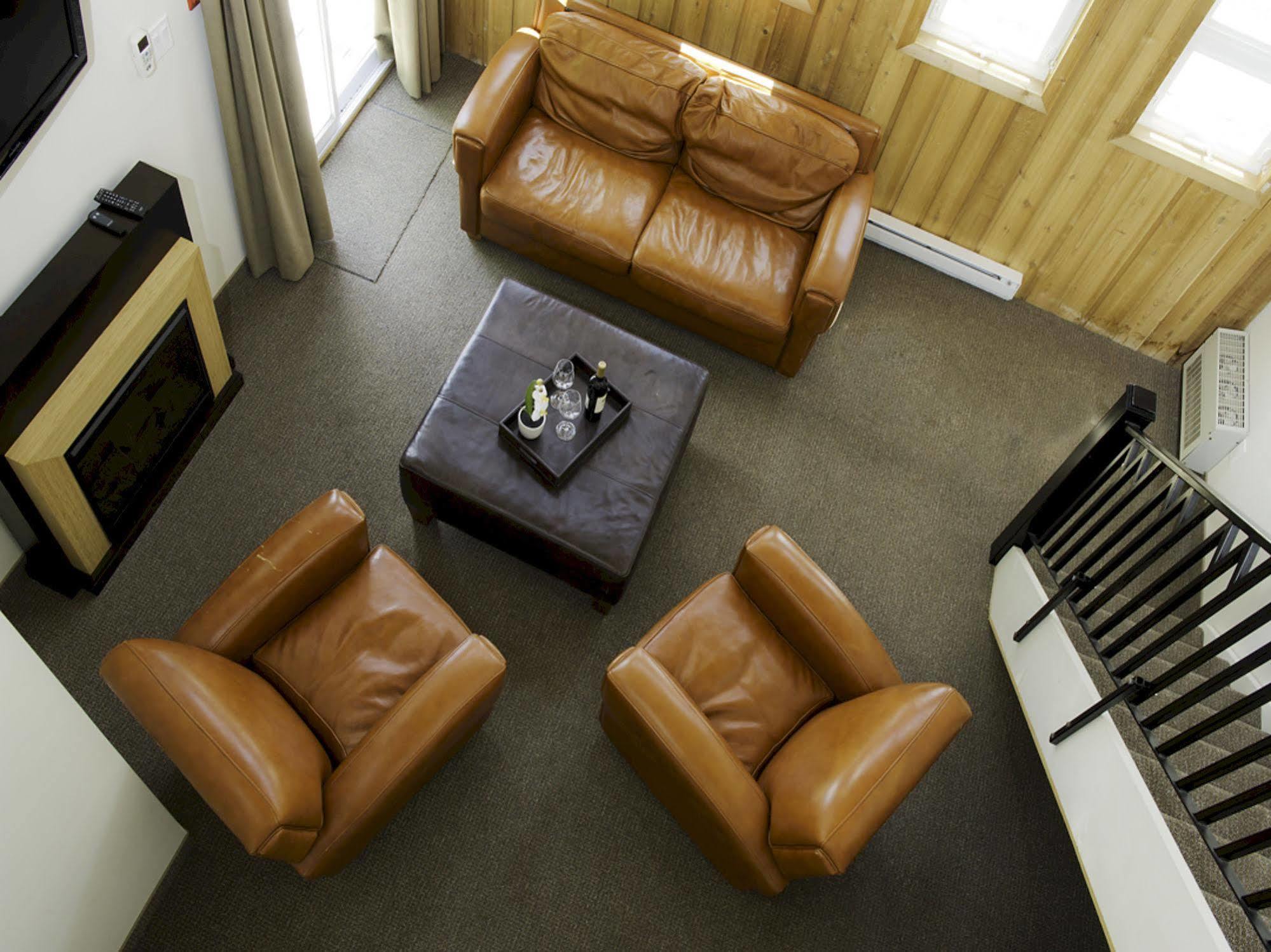 Pine Lodge Muskoka Хантсвилл Экстерьер фото